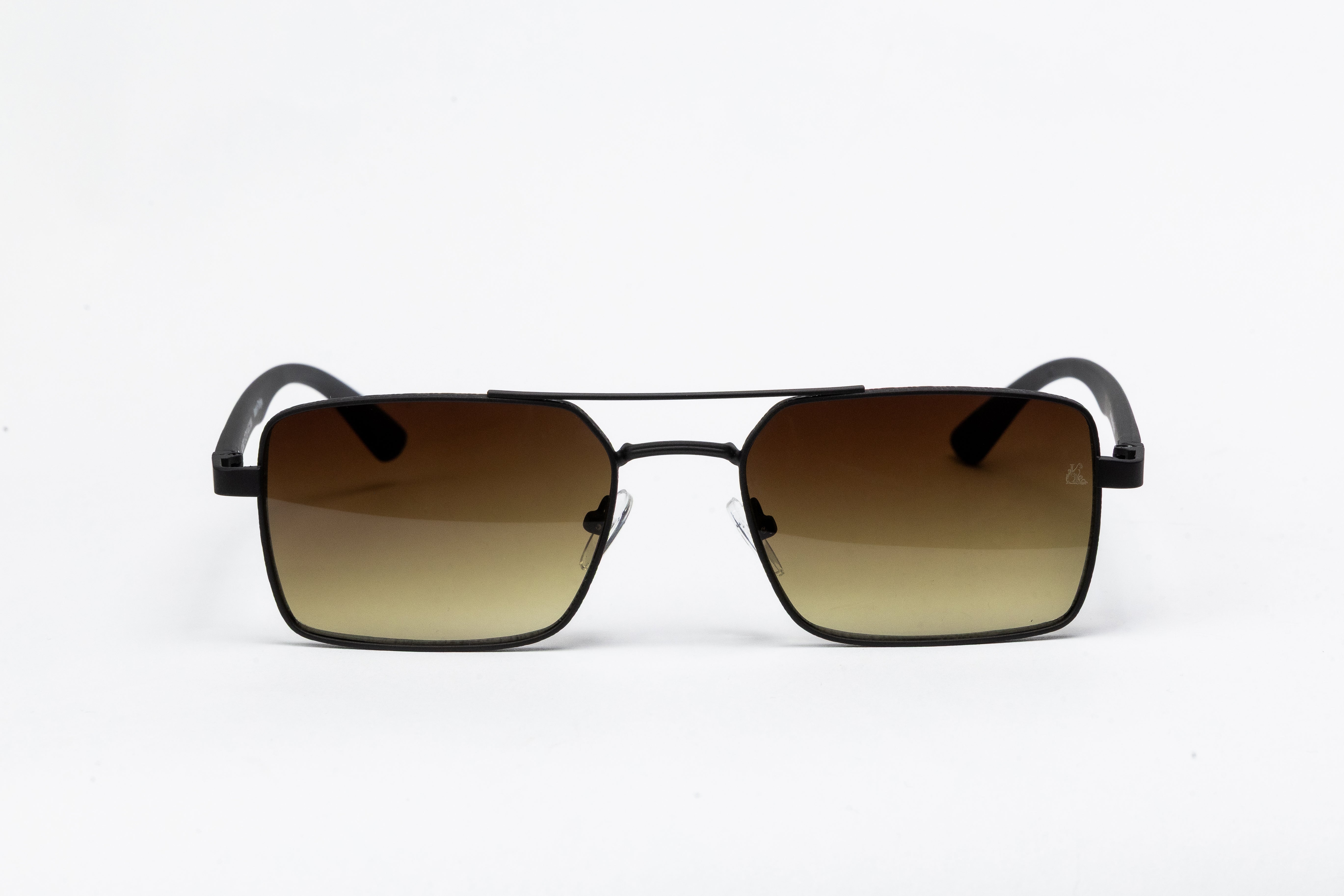 Thomas in Black & Brown