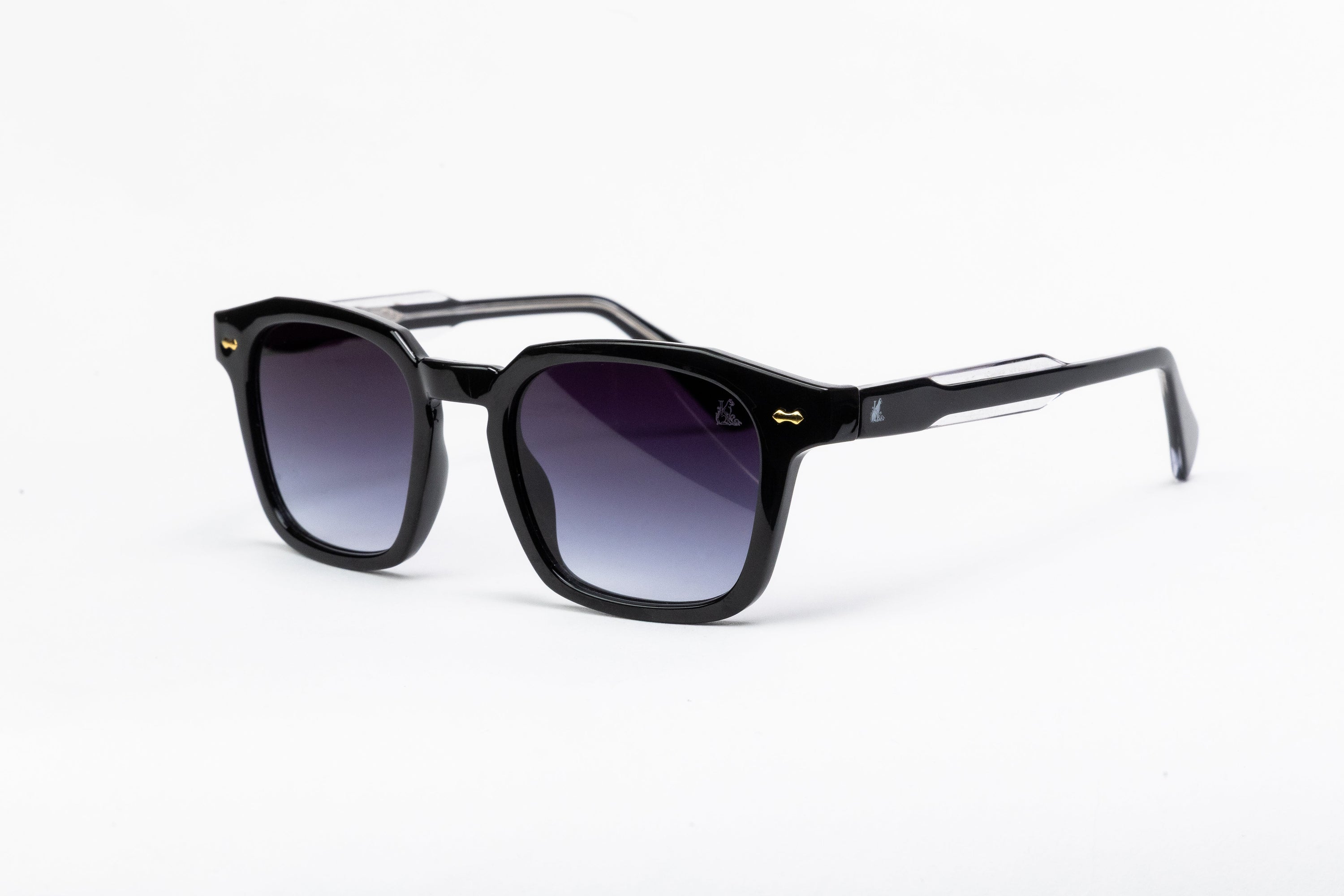 Whisker II in Black