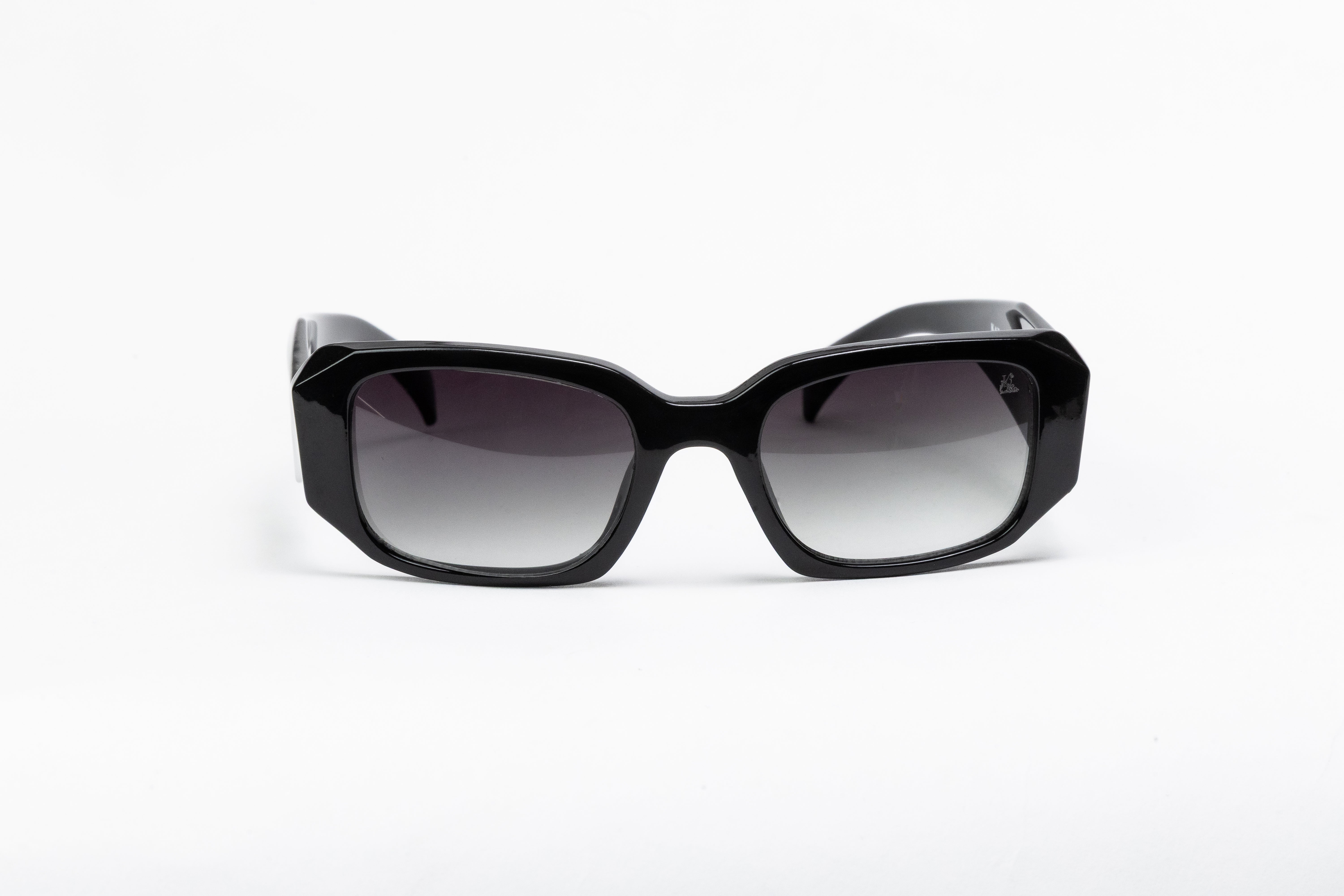 Ellis in Black on Black